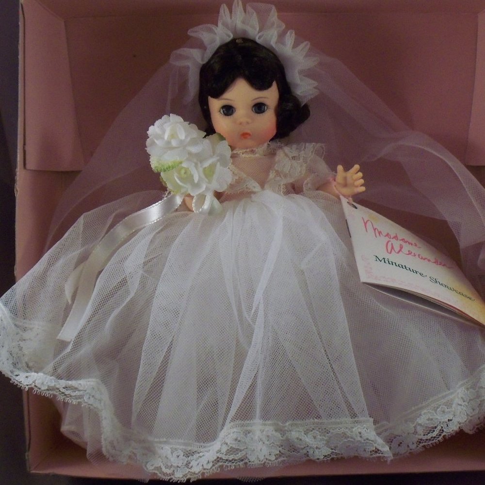 MADAME ALEXANDER MOST BEAUTIFUL BRIDE 1970S